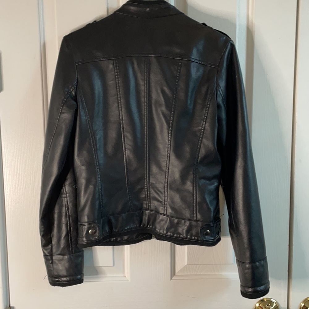 Beautiful pleather jacket - Picture 4 of 4